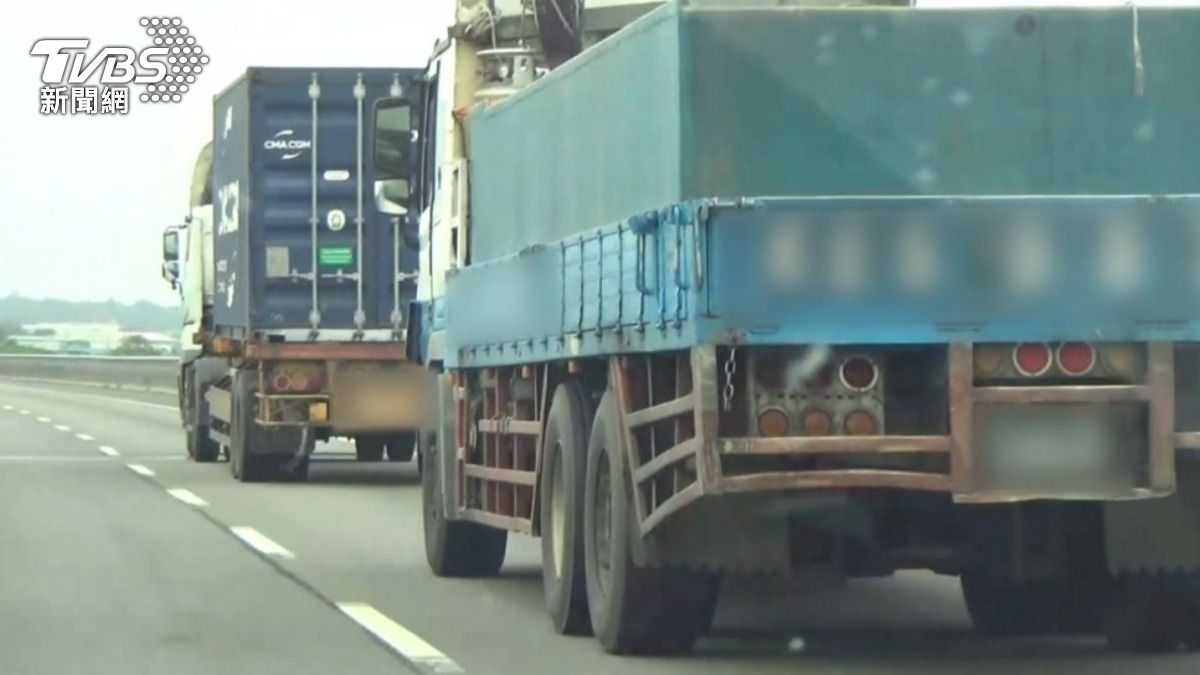 未保持行車距離也是主要肇因之一。（圖／TVBS）