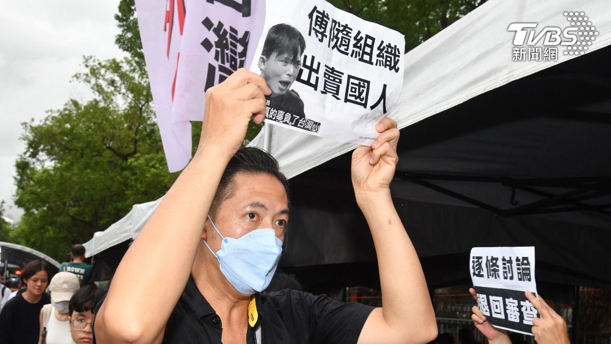 立法院外抗議民眾。（圖／胡瑞麒攝）