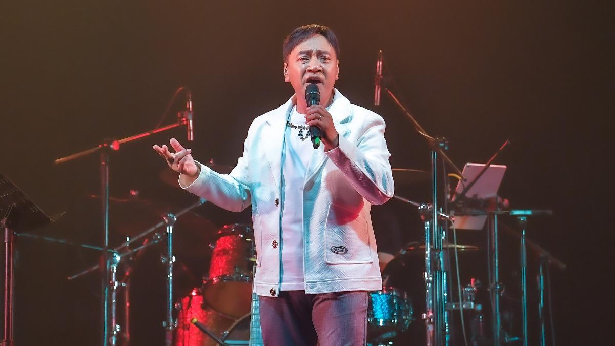 歡慶65歲生日！施孝榮無預警宣布好消息　送大禮給愛妻