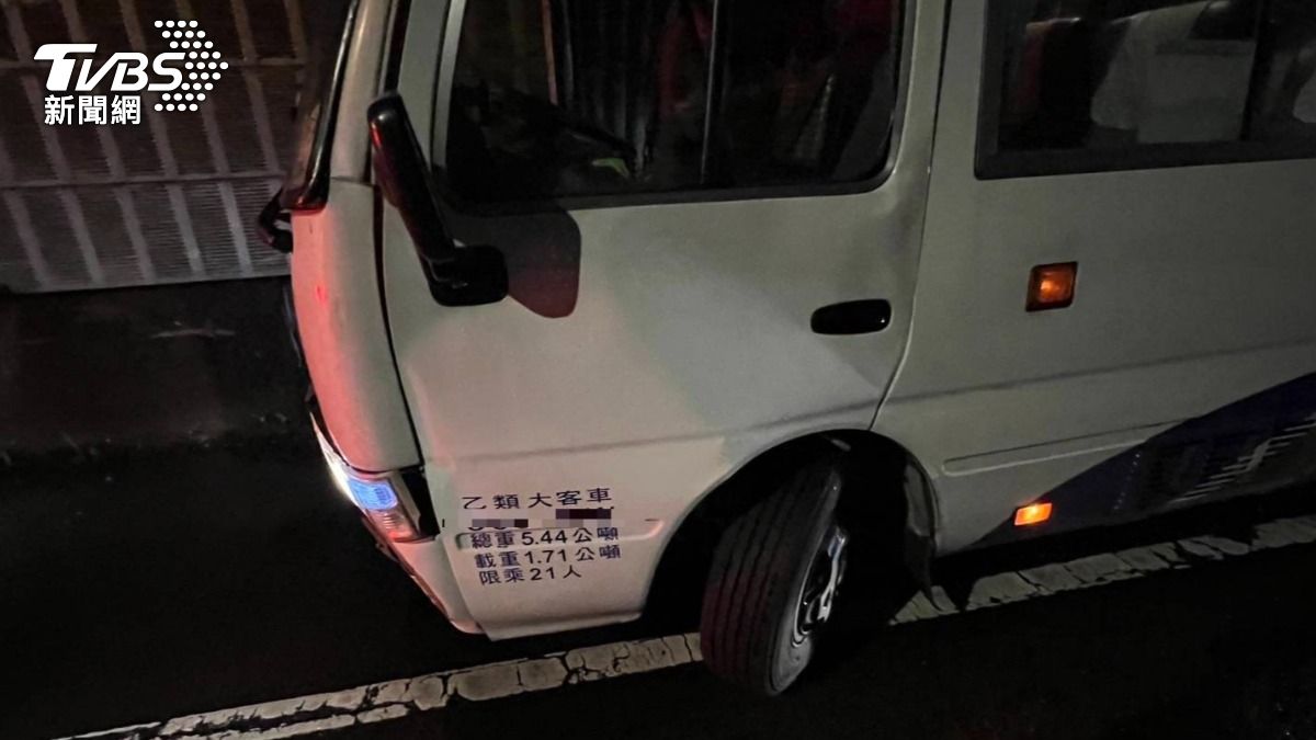 2月前才翻覆!康橋校車「同處打滑撞牆」 新北教育局:不排除停招