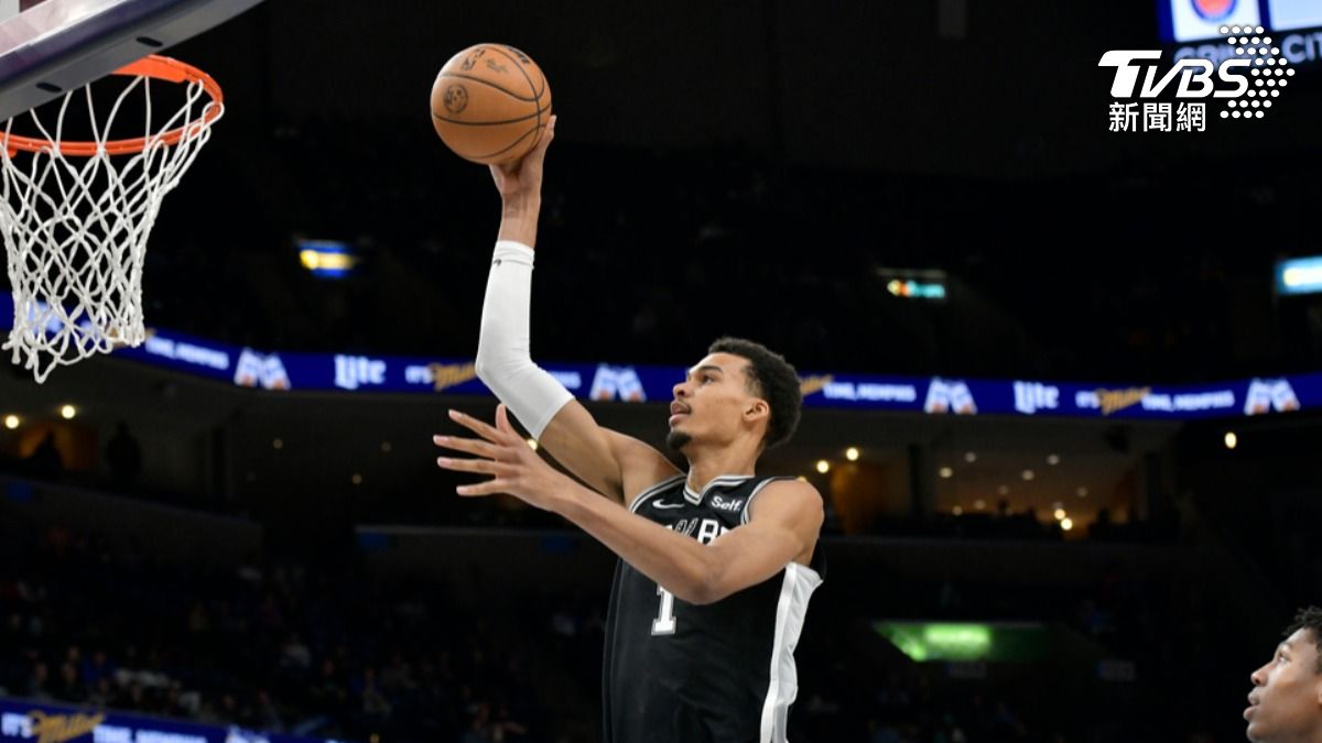 NBA本季新人王、聖安東尼奧馬刺中鋒文班亞馬入選年度最佳防守第1隊。（圖／達志影像美聯社）
