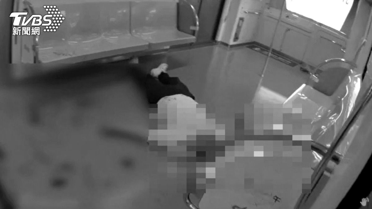 中捷長髮哥「滿臉鮮血」扭打砍人嫌、救乘客 母:我以他為榮