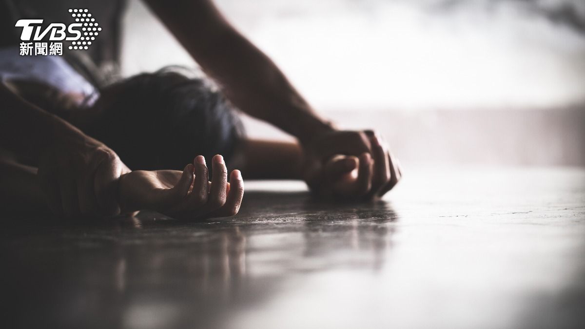阿公好可怕！14歲孫女熟睡遭伸手「撫摸下體」　還被逼賞鳥
