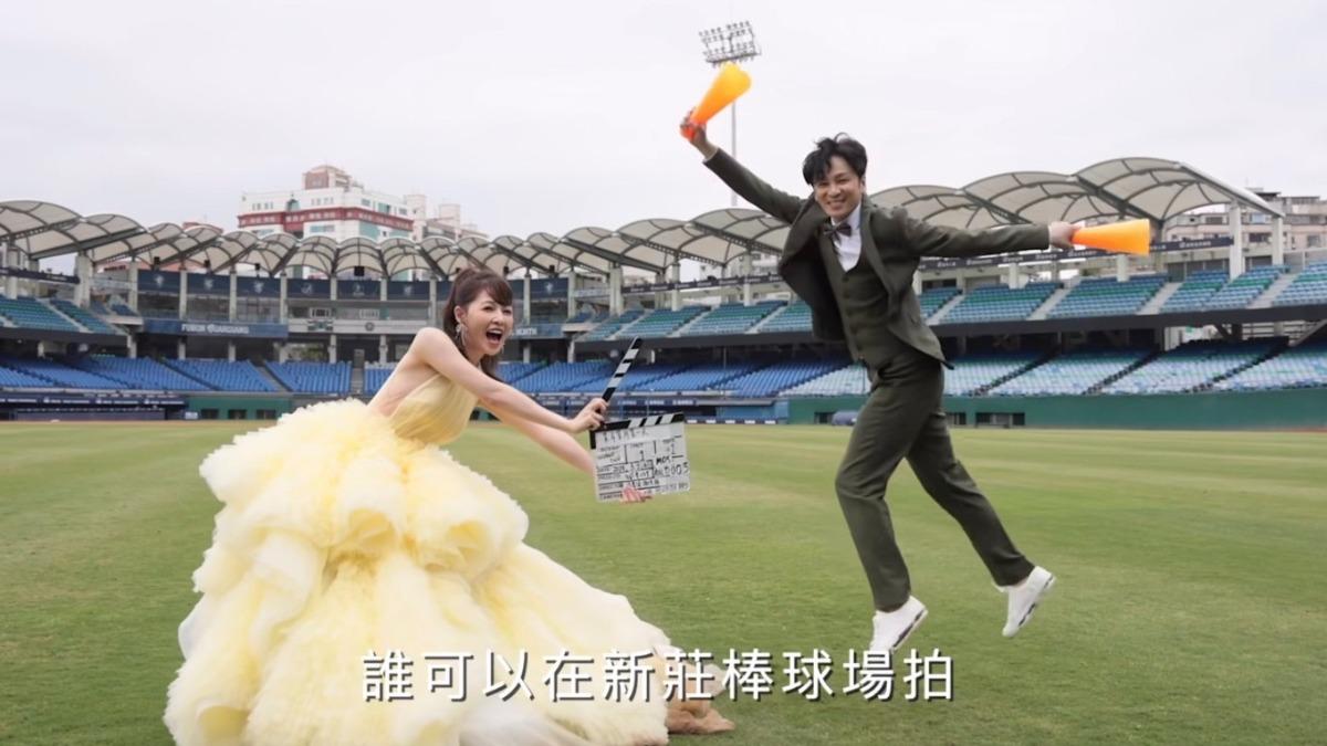 謝京穎（左）、張書偉（右）婚紗照留下愛的足跡。（圖／翻攝自謝京穎臉書）