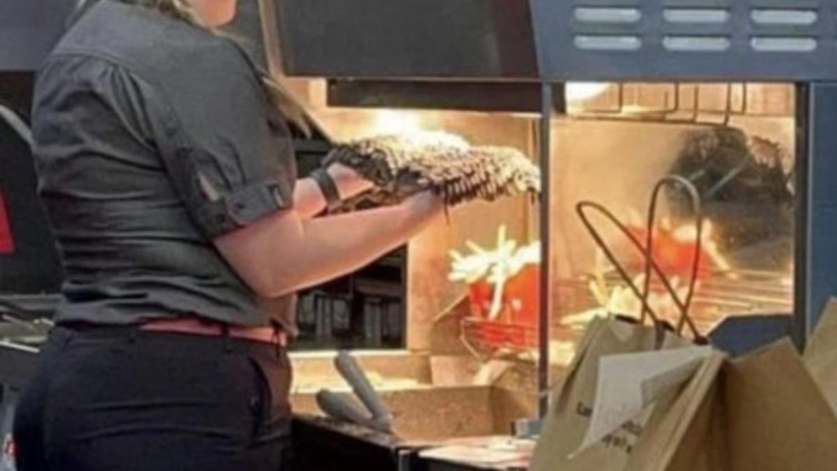噁爆!澳洲麥當勞員工「用薯條燈烘髒拖把」 照片瘋傳全網傻眼