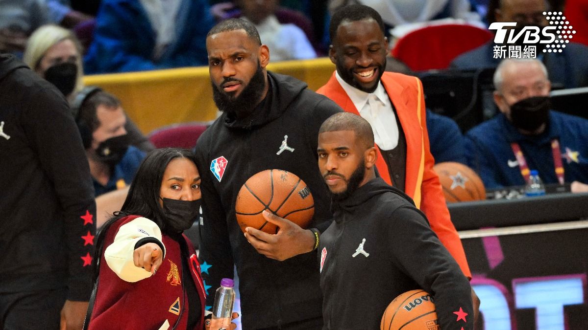 NBA/前進洛杉磯?美媒曝保羅下季聯手詹姆斯可能性