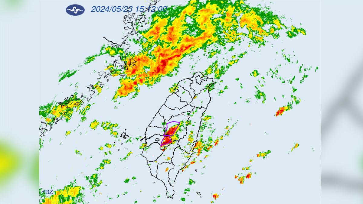 雨彈來襲!鋒面+午後熱力作用 大雷雨狂炸「3縣市」