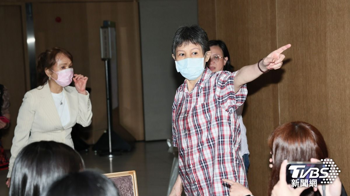 曹雨婷被現場嗆聲。(圖/趙世平攝)