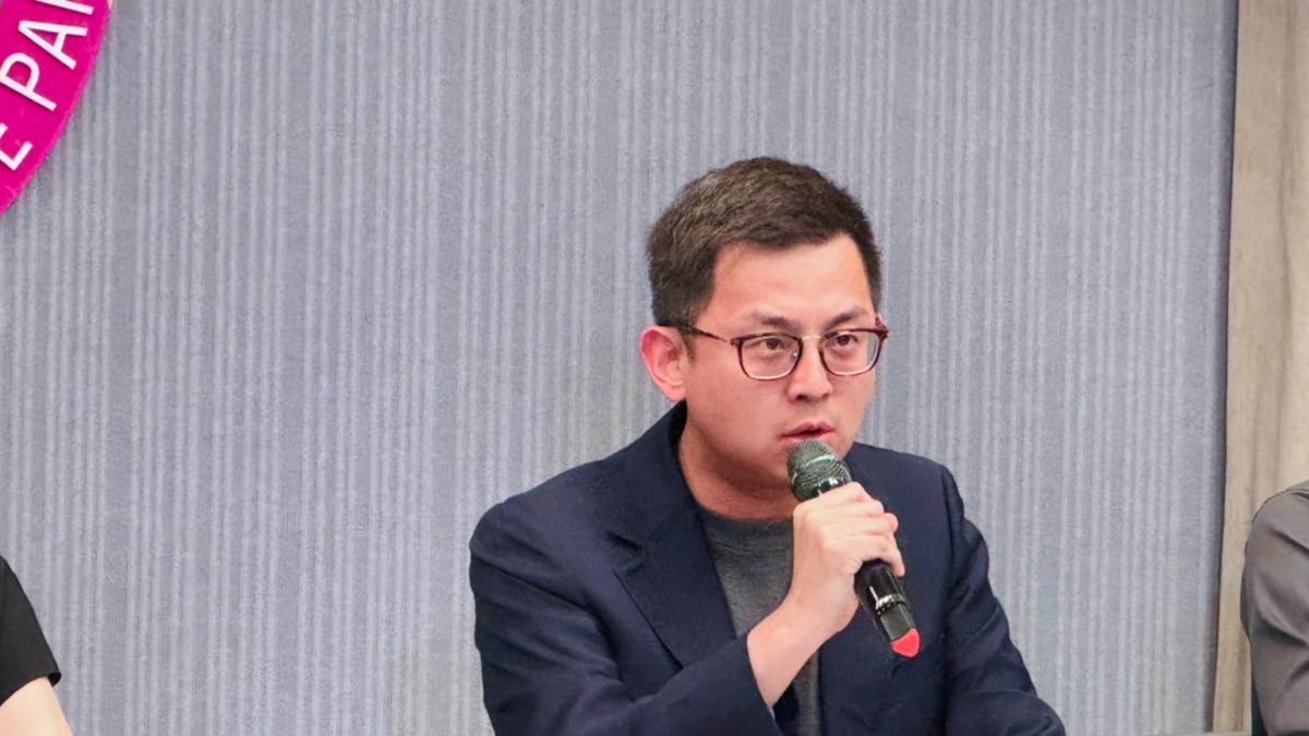 綠內訌?性平部為粉底液譴責王義川 卓冠廷卻火了:未審先判
