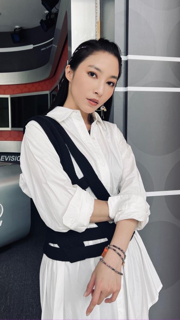 張家瑋為詮釋龐克族角色性格,一改以前飾演千金女的嬌嗲口吻。(圖/民視提供)