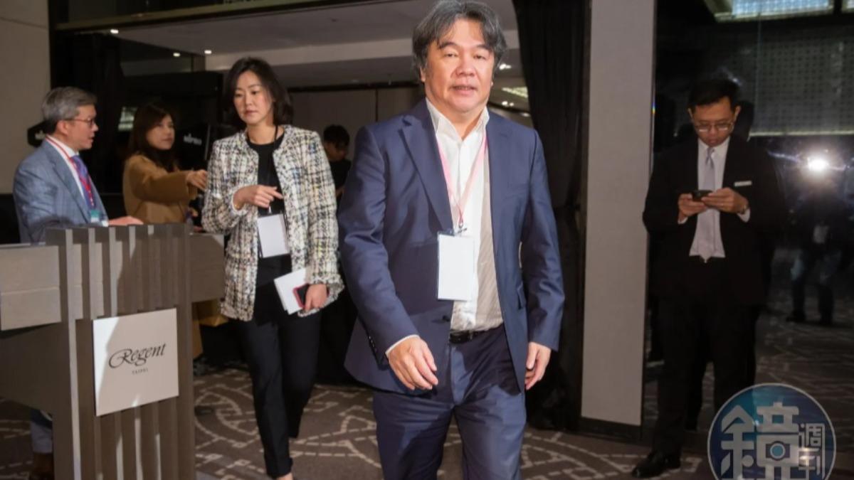 轉戰開發金挨酸!王必勝「深夜嗆爆王鴻薇」:吃到噎死典範