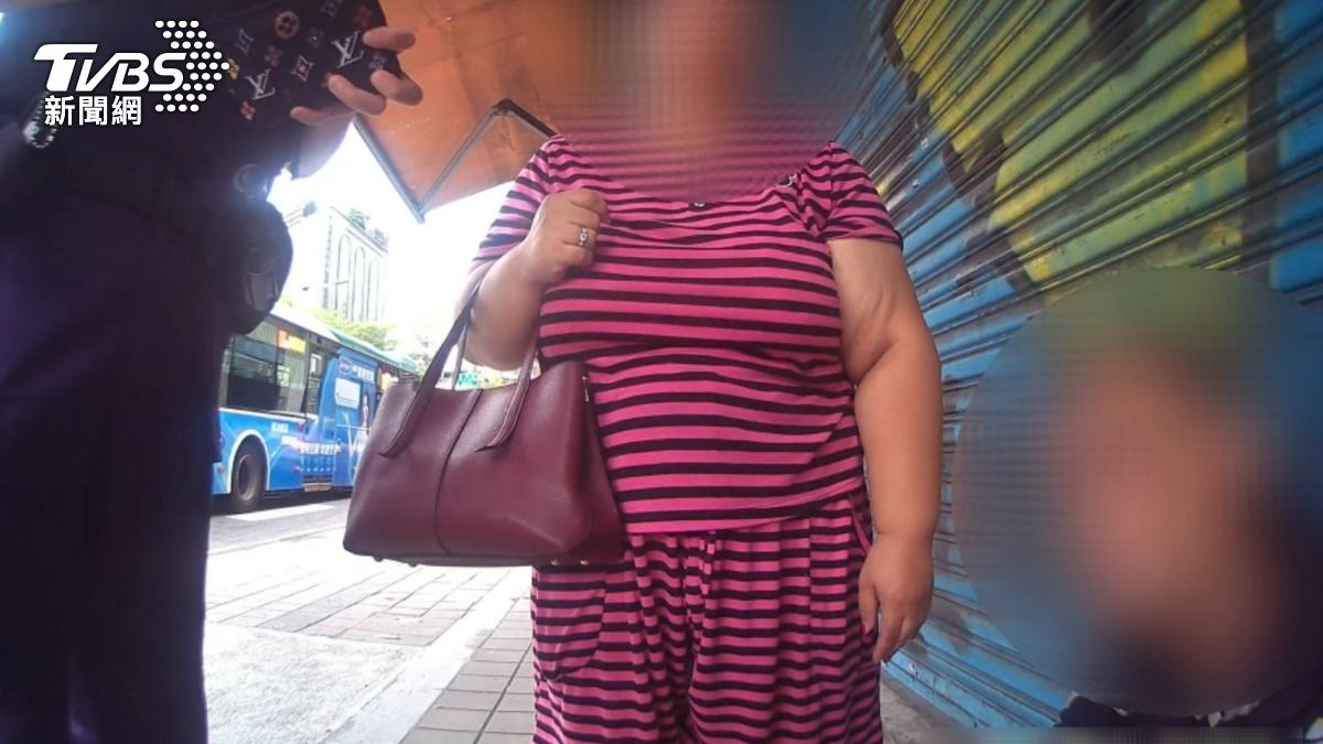 嫌犯的乾妹妹在第三次遭警方攔查時已變成妻子。(圖/TVBS)