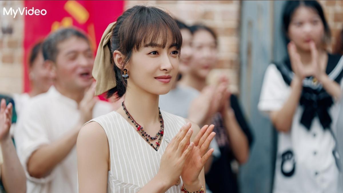 宋茜劇中北漂回鄉,力圖振興家族瓷業卻困難重重。(圖/MyVideo提供)