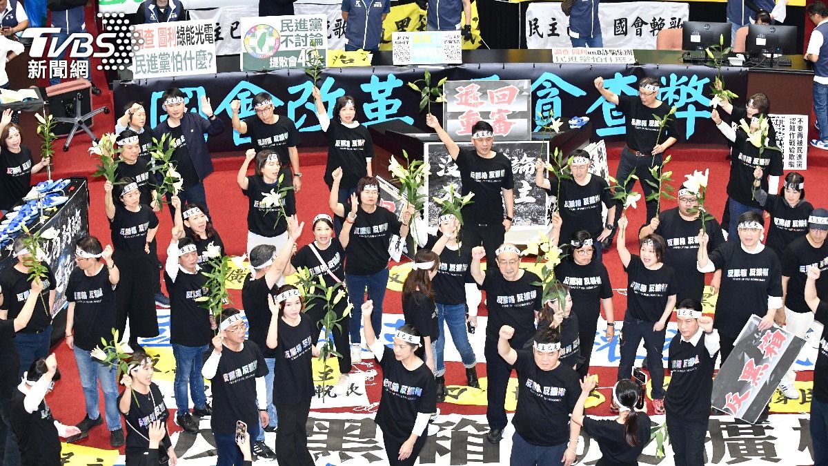 傅崐萁一句「陳亭妃會把林俊憲X掉!」 民進黨群起圍剿嗆流氓