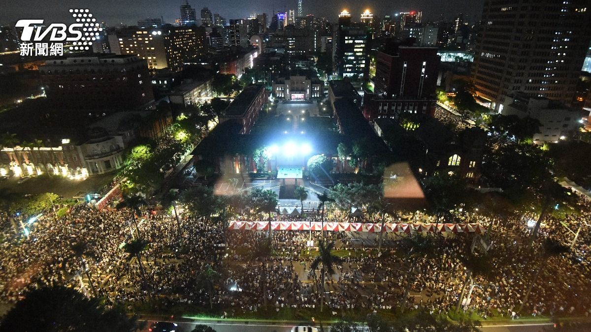 學運總能破萬人關鍵？他曬「爆框物資」全場傻眼：可撐1個月