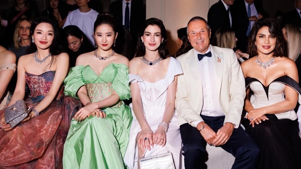 舒淇、劉亦菲和美國女星安海瑟薇同框合照。（圖／翻攝自BVLGARI寶格麗微博）