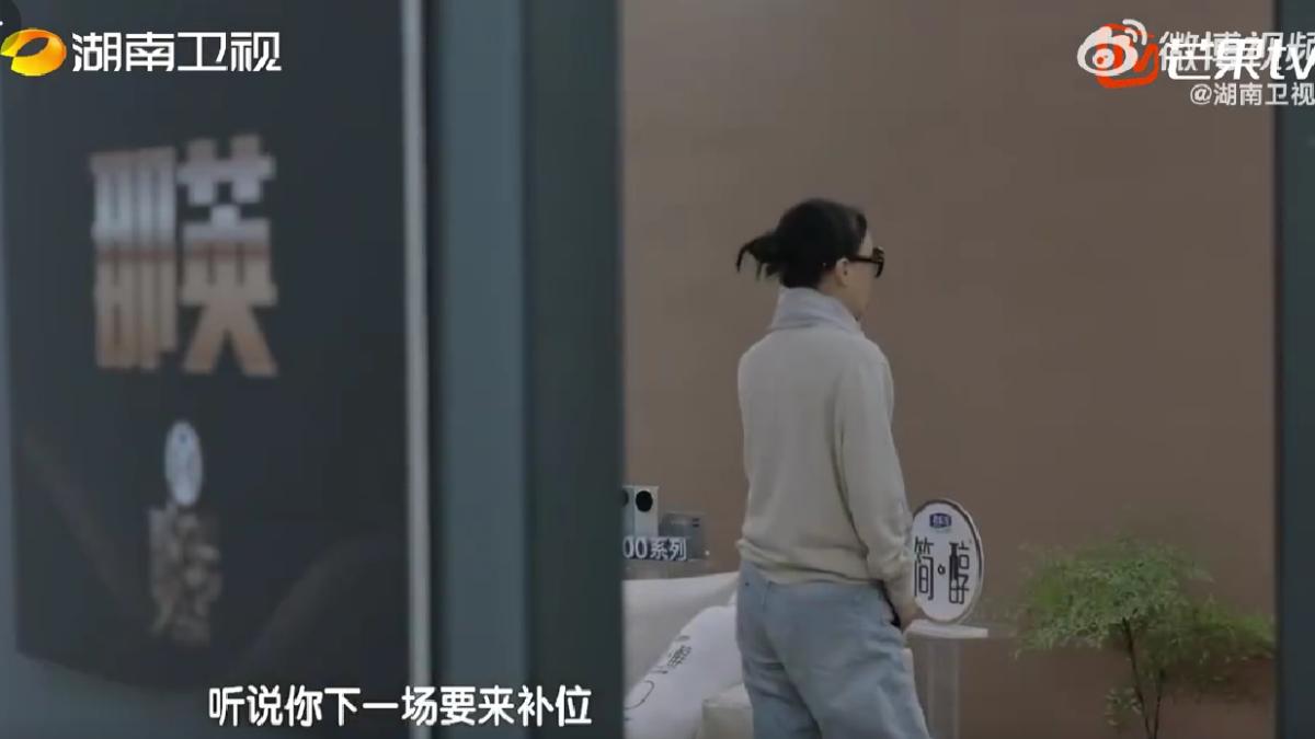那英昨錄影前,打給即將擔任補位的好友歌手,卻未明講是誰。(圖/翻攝自湖南衛視歌手微博)