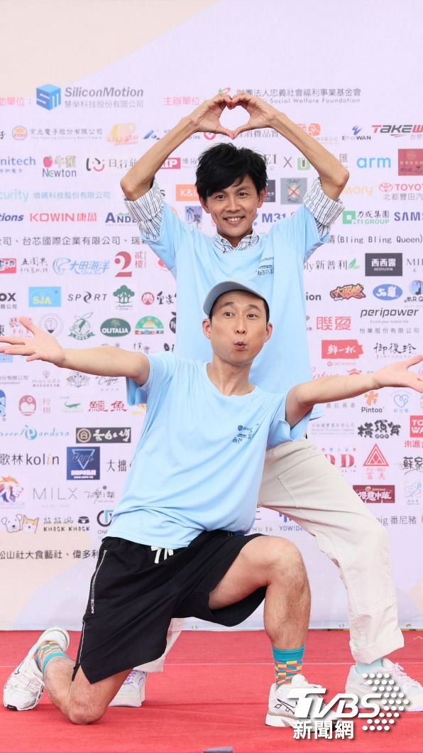 浩子和阿翔時常提醒小孩注意自身安全。(圖/趙世平攝)
