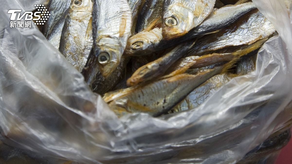 小魚乾包裝「驚混河豚乾」!3天已售百份 日超市急下架回收