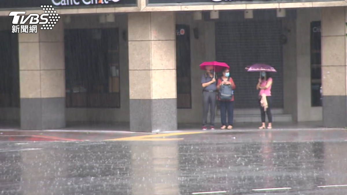 梅雨鋒面恐灌「致災暴雨」!水利署示警:留意淹水警戒