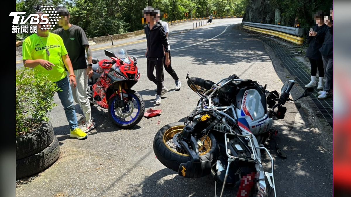18歲男北宜跑山過彎自摔 愛車倒地滑行又撞重機…損失慘重