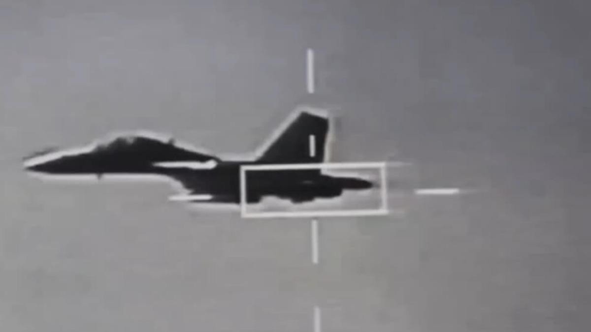 隨時打下你！空軍首秀F-16V「狙擊手莢艙」　鎖定共軍畫面曝