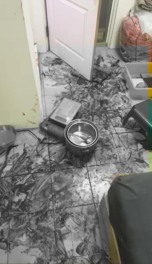 血淋淋一片。(圖/翻攝自爆料公社)
