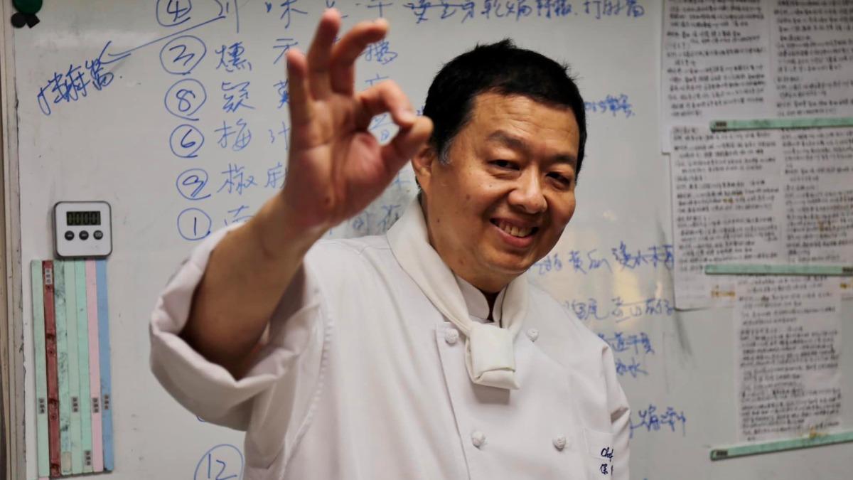 台灣名廚「裝葉克膜」搶救不治！享壽66歲　妻淚崩：丟下我走了