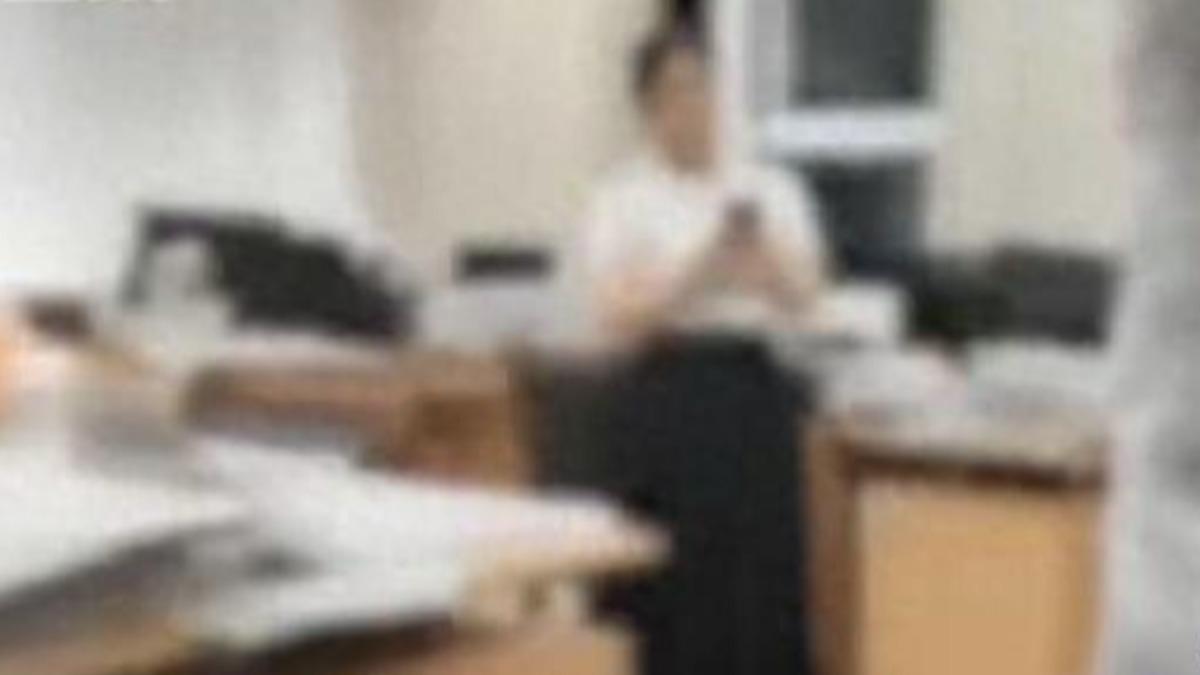13歲女遭同學脫褲猥褻「體液噴牆上」 陸女師:一個巴掌拍不響