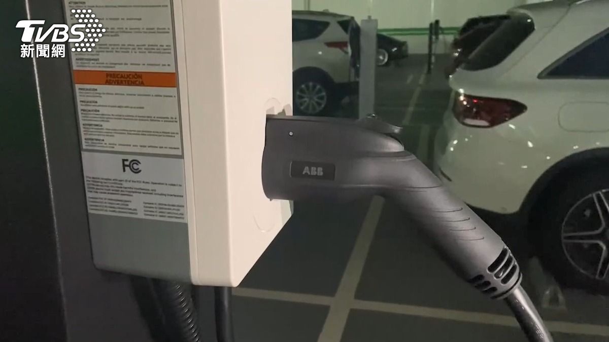 晴空匯火警爆「擅裝充電樁」釀禍?住戶對話流出 社區主委回應了