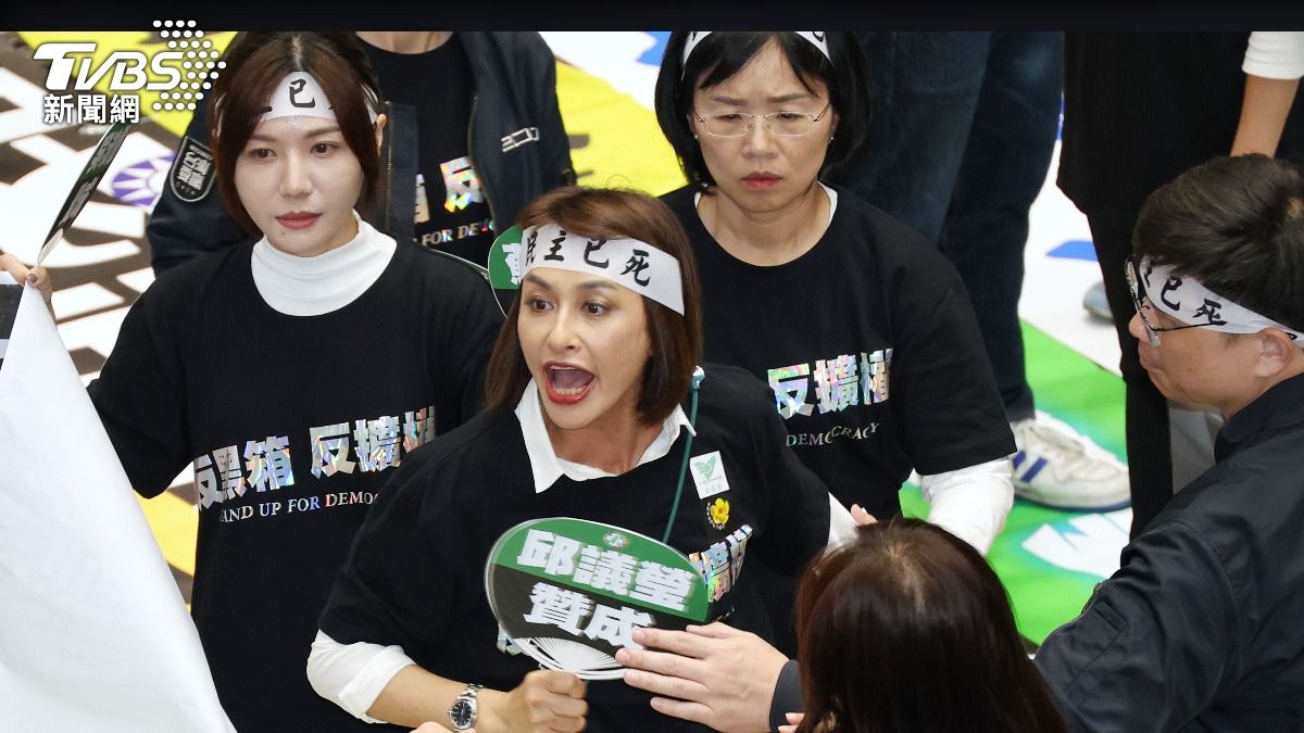 邱議瑩怒轟。(圖/葉志明攝)