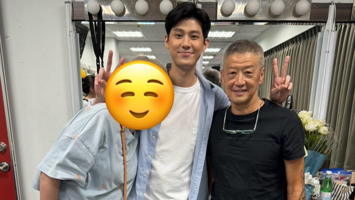 李玉璽一家三口罕見同框!李亞明見證「兒子結婚」嘆:一夕長大