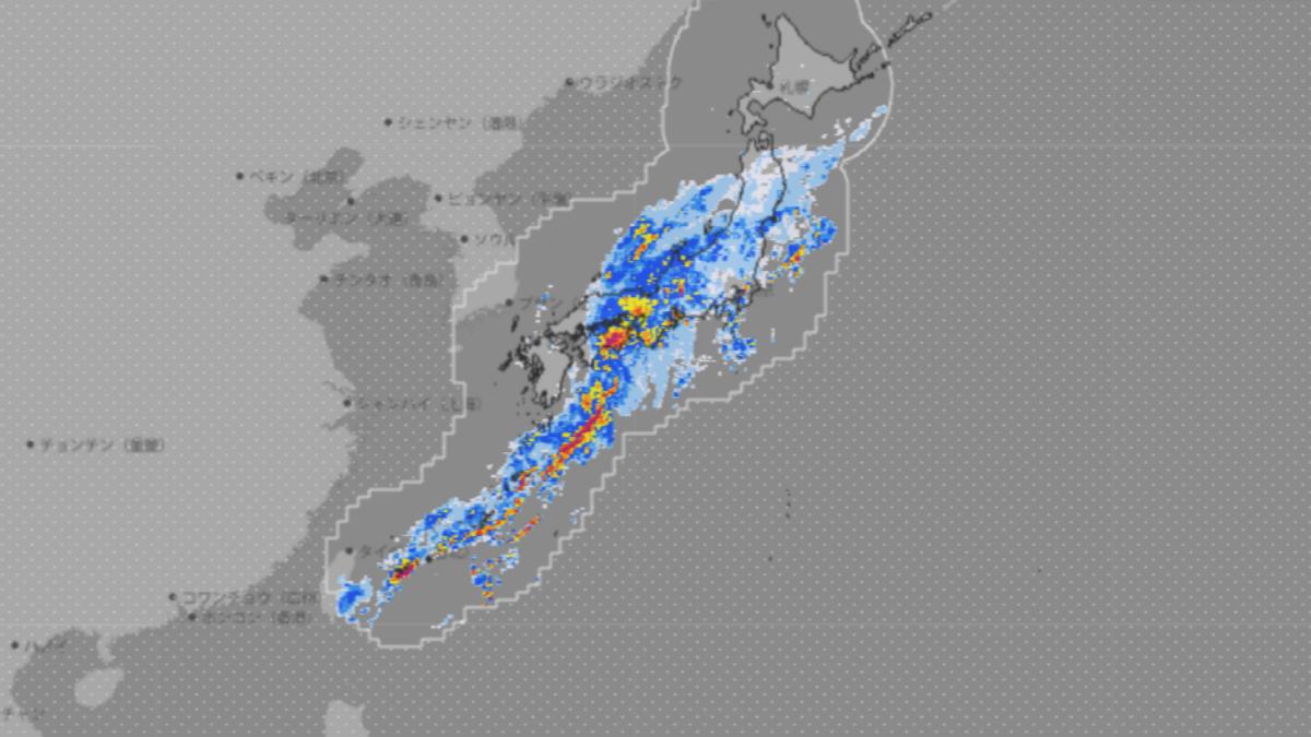 日本大片雨帶籠罩!交通大亂逾50航班取消 4縣發避難指示