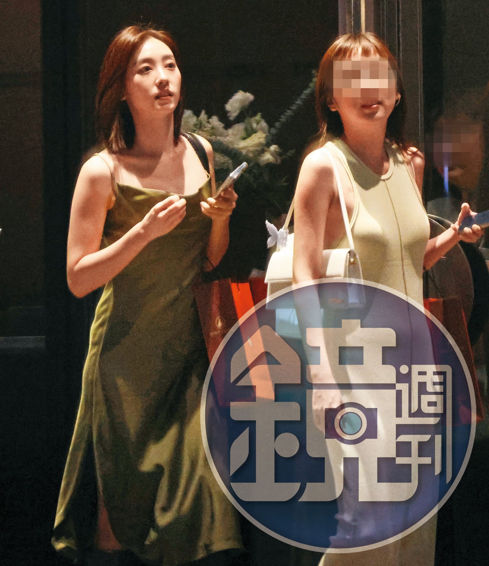 21:55,席惟倫(左)是少數出席譚以欣、Eric婚禮的藝人。(圖/鏡週刊)