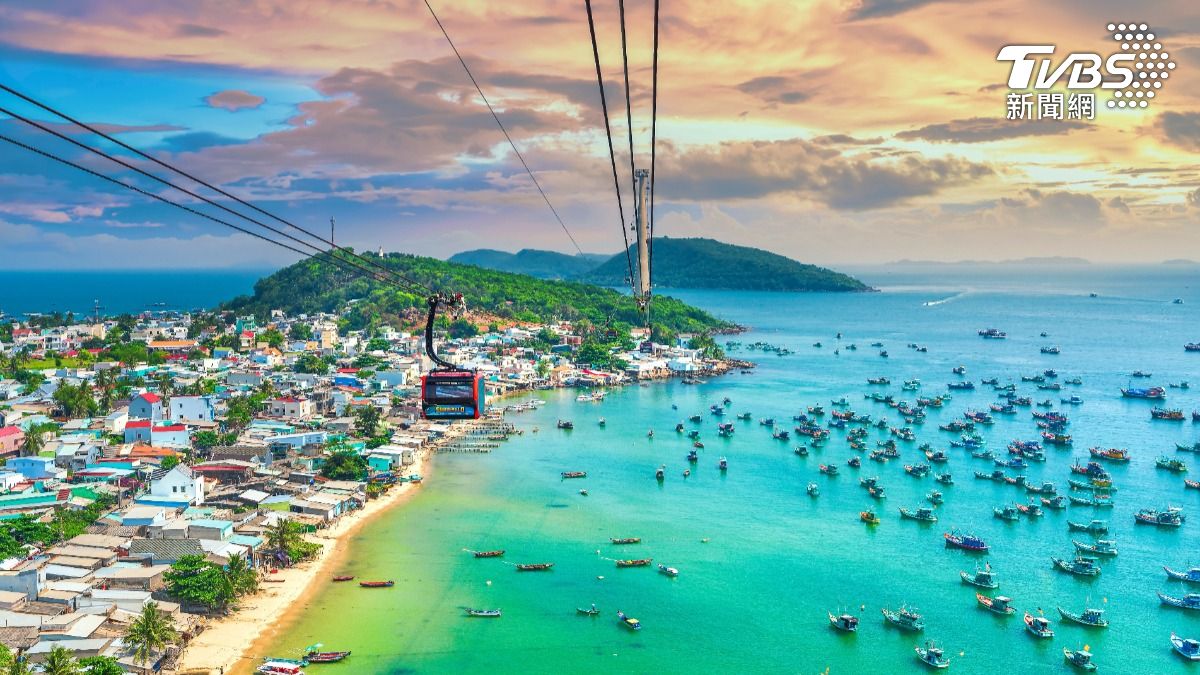 東南旅遊推出韓國、富國島機票買一送一。(示意圖/shutterstock達志影像)