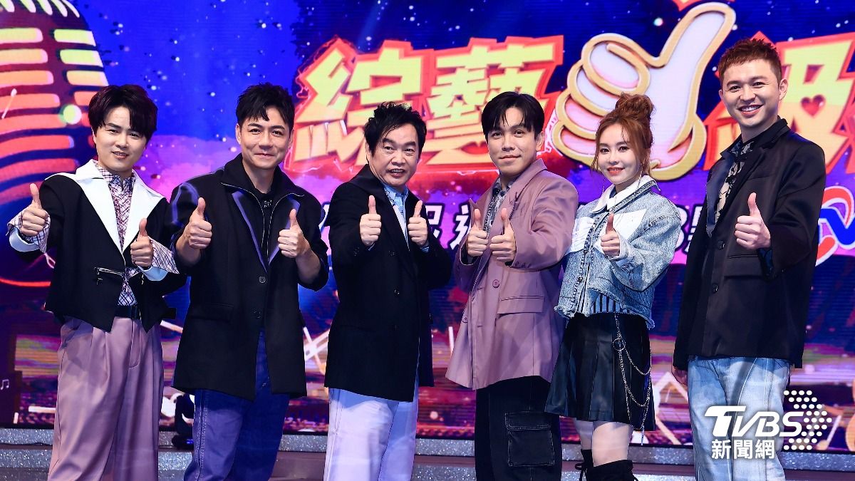 康康認了新節目挖整批《冰冰秀》班底! 「主持費砍半」昔月收5百萬變50萬