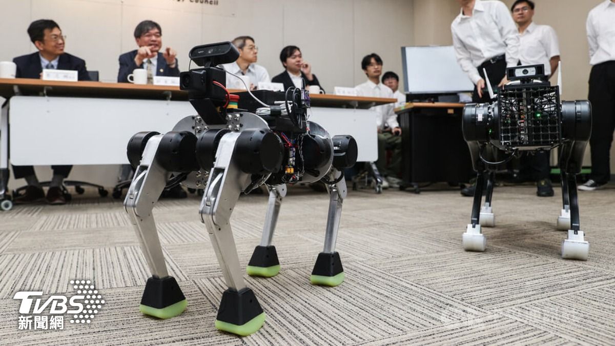 AI助救災、送餐!台首批「機器狗」亮相 年底前學會爬樓梯