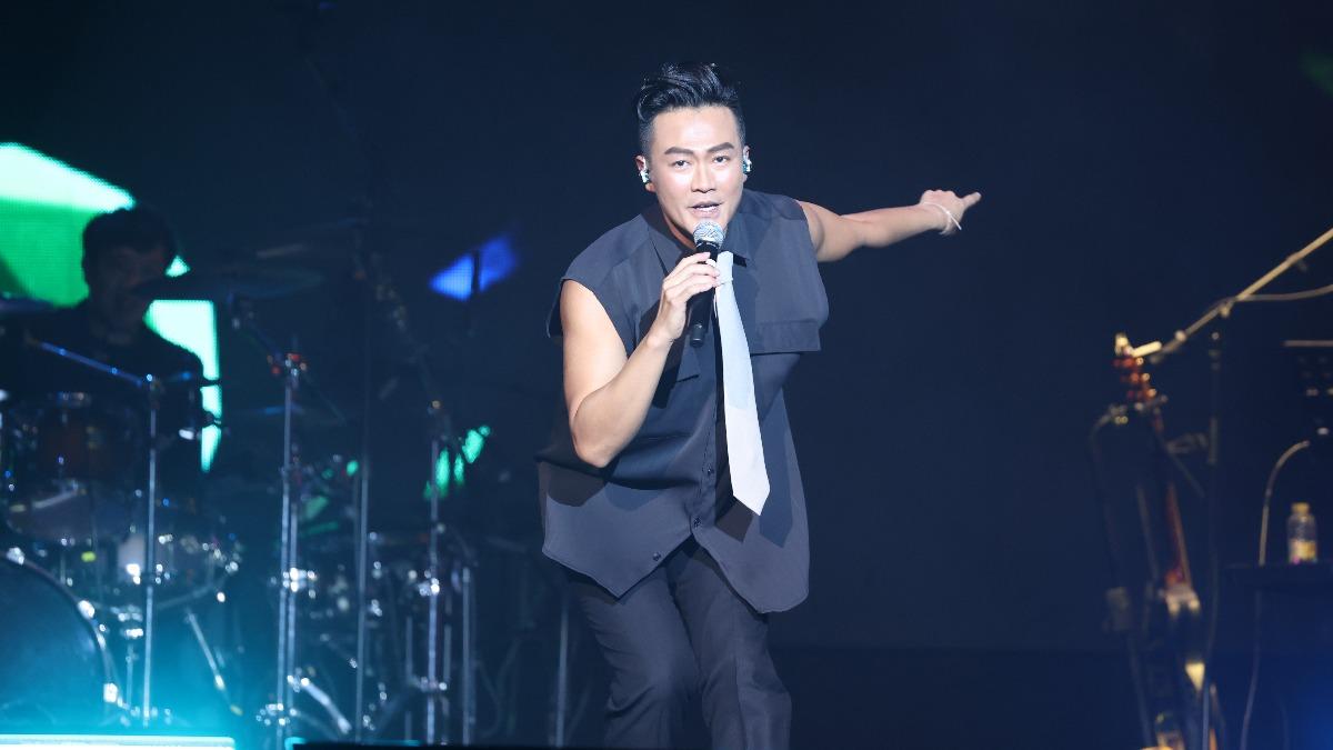 林俊逸也獻唱讓他入圍金曲獎的〈上好的一年〉。(圖/媒體棧提供)