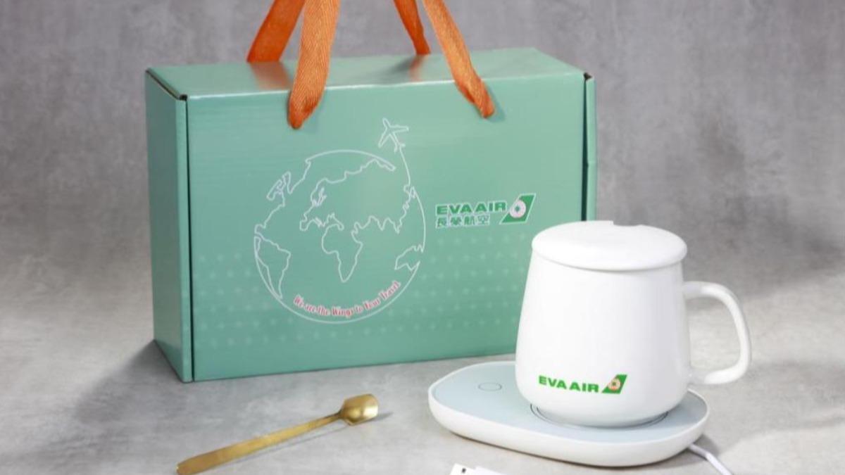 長榮航空今年股東會的紀念品相當實用又吸睛。(圖/長榮航空提供)