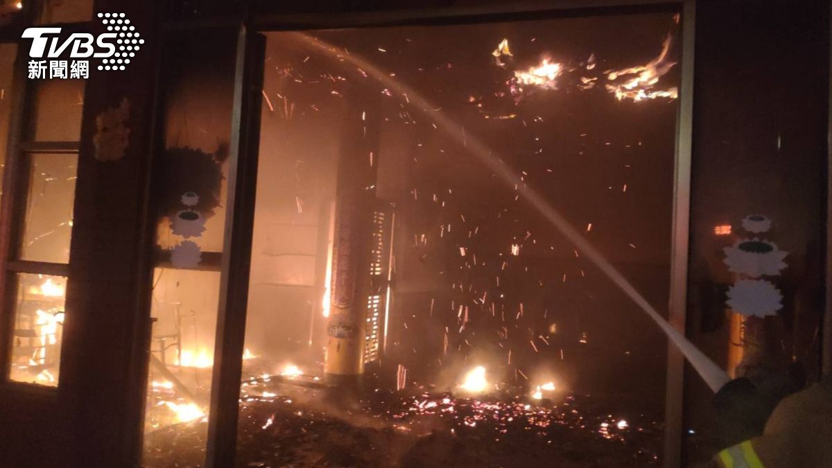 台南私廟深夜火警!男全身75%燒燙傷送醫 疑燒雜物釀禍