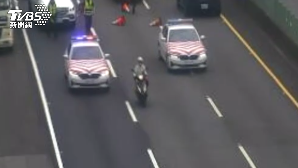 紅褲女騎士硬闖國道！鬼切衝破警網、撞飛角椎　狂飆130km橫跨4縣市
