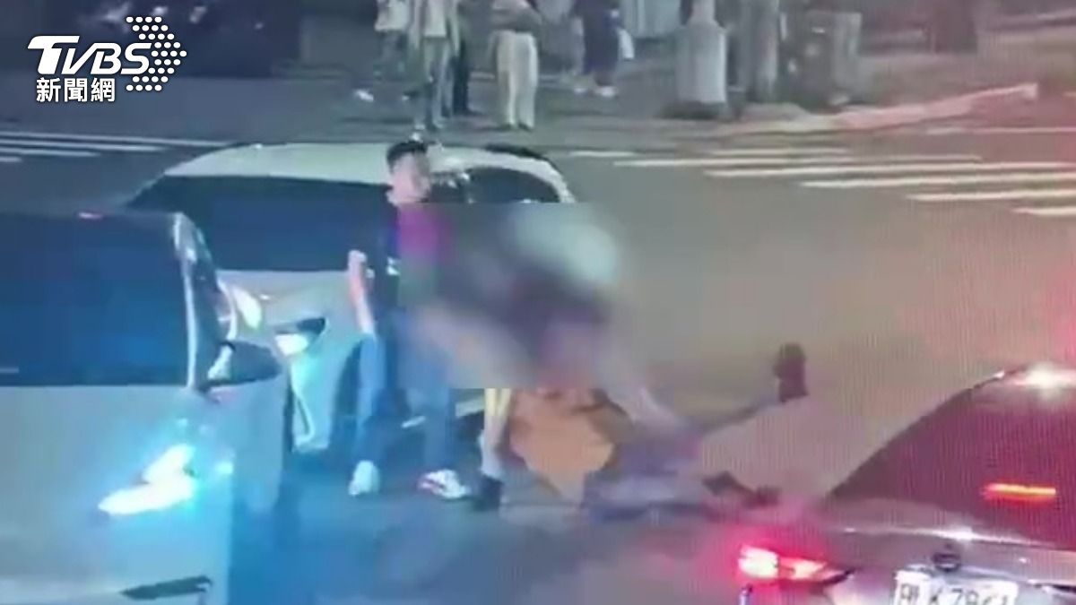 有夠衰!北市特斯拉男被逼車 下車理論慘挨一頓揍
