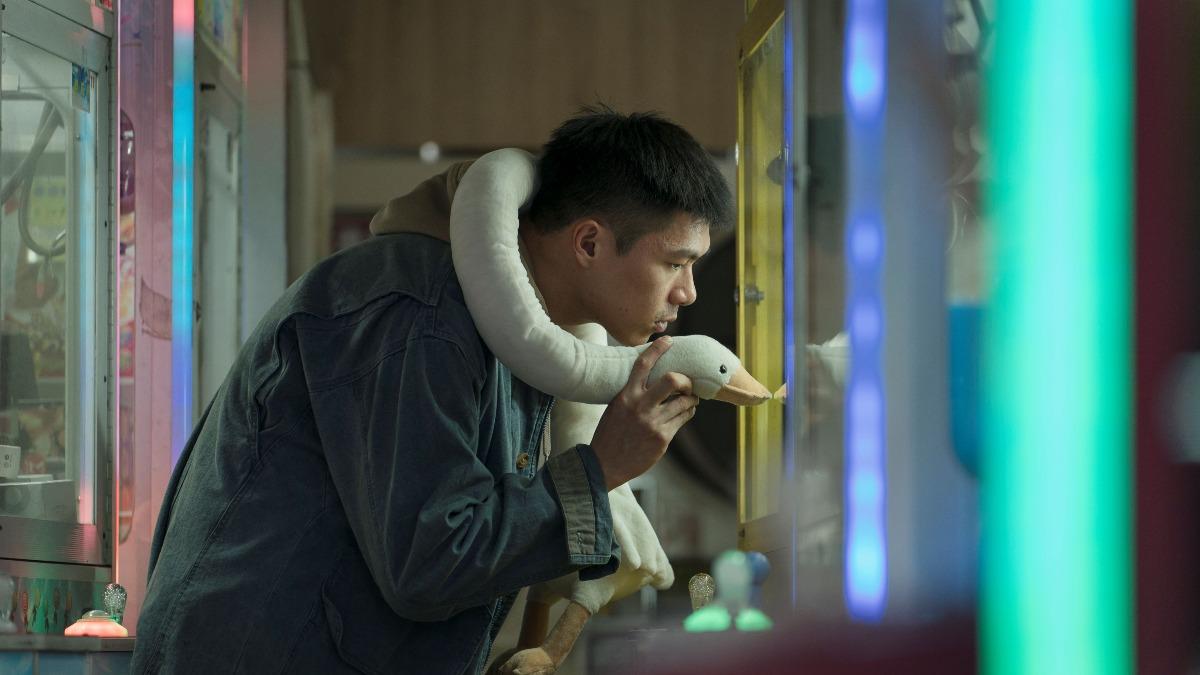 柯煒林在片中飾演uberdick「外送屌」,勢必讓觀眾留下深刻印象。(圖/台北双喜電影提供)