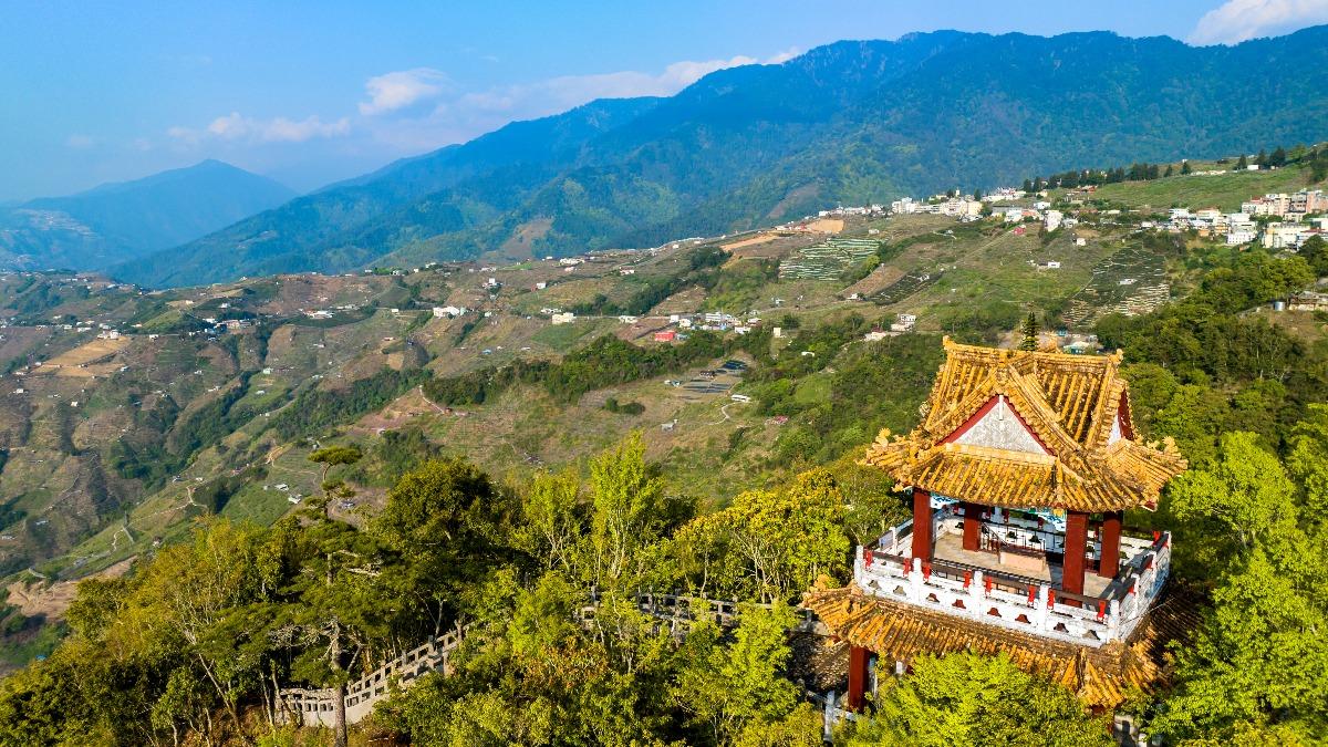 梨山的攬勝樓美景。（圖／參山國家風景區管理處提供）