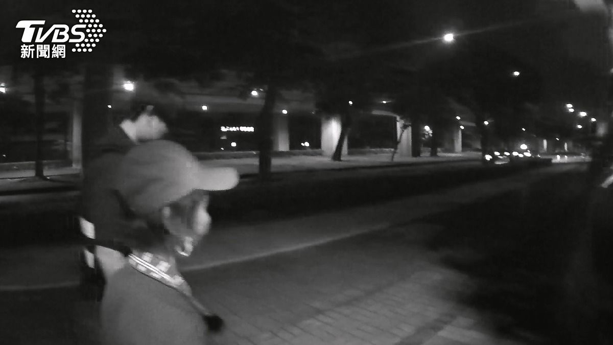 台中嬤深夜獨走街頭!出門拜拜「迷路8小時」 家屬急報失蹤