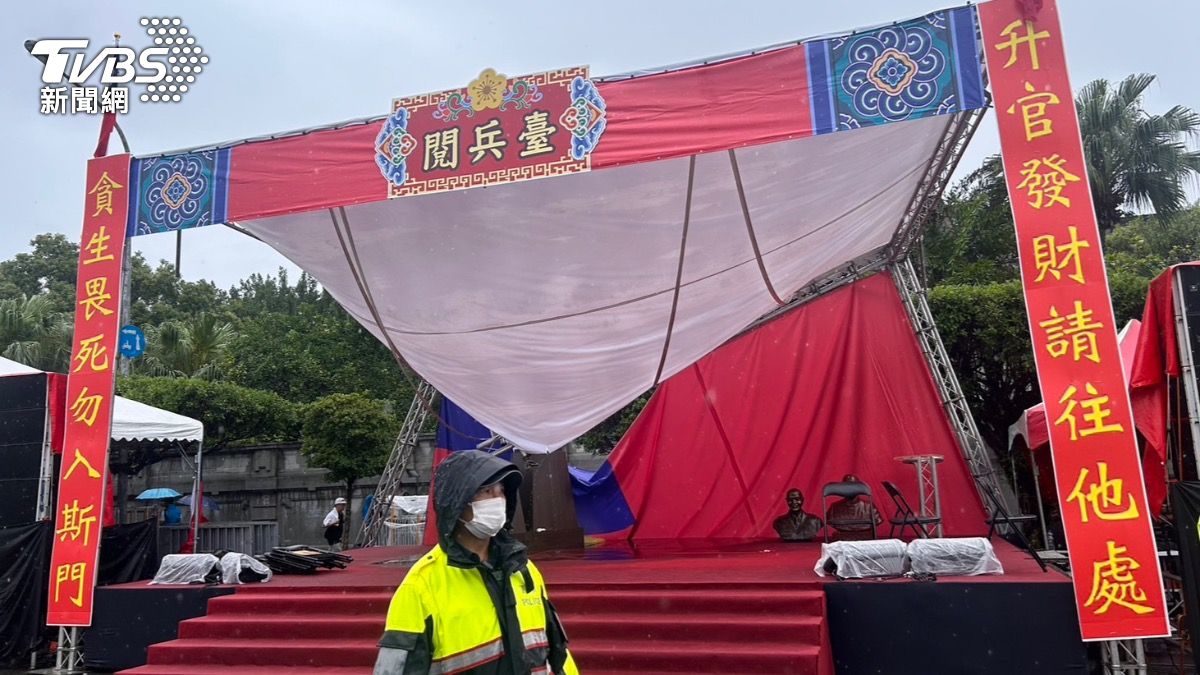 黃埔建軍百年活動棚架倒塌 1人送醫