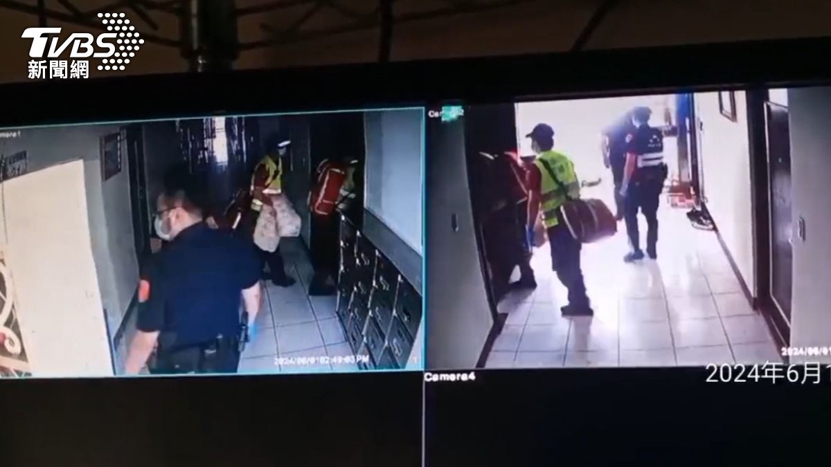 桃園女惡鄰「潑糞尿」遭警強制送醫。(圖/TVBS)