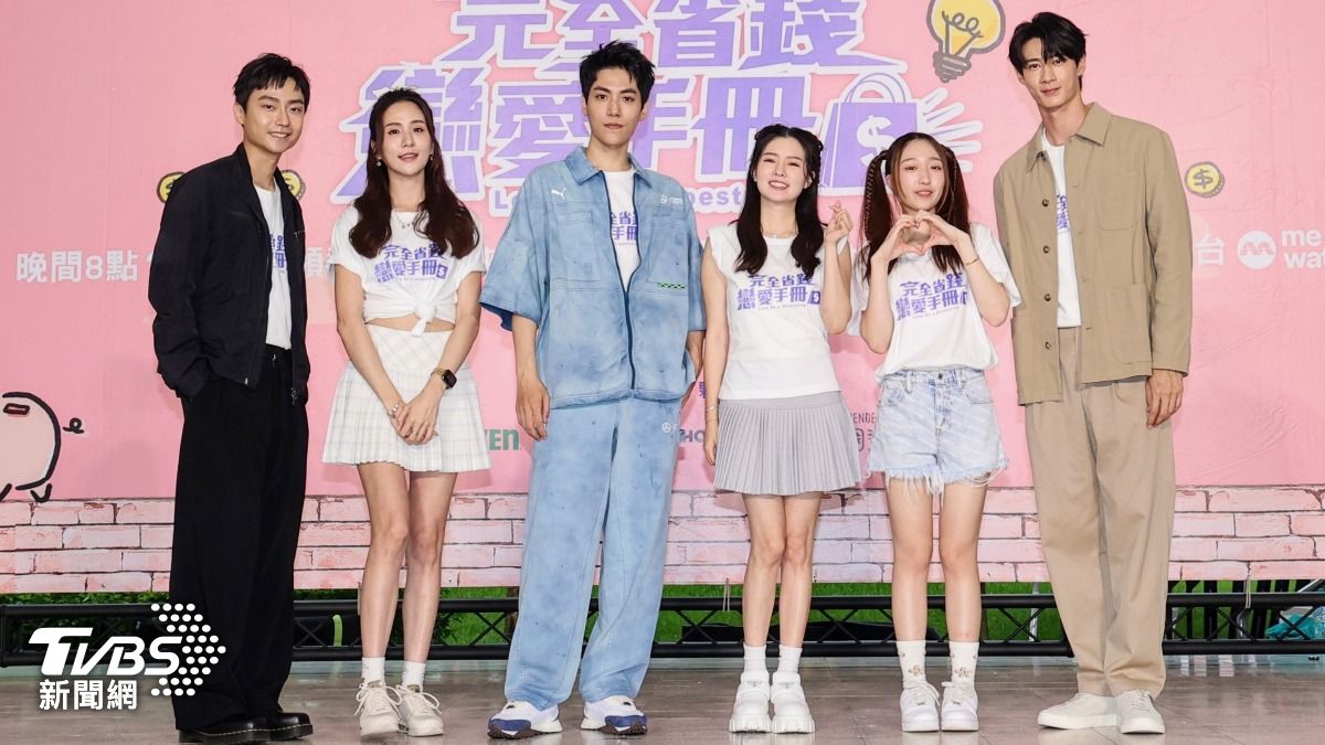 林鶴軒(左起)、潘映竹、林子閎、陳語安、王敏淳、黃柏峰與粉絲近距離接觸。(圖/趙世平攝)
