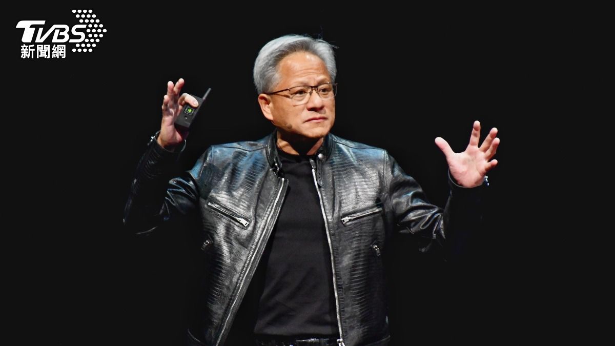 黃仁勳呼籲大家誠實面對錯誤、謙虛尋求幫助。(圖/胡瑞麒攝)