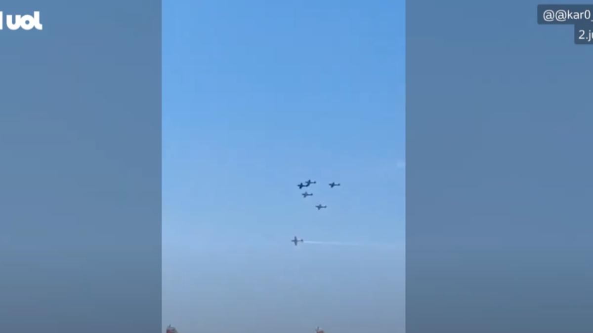 參與航空展的民眾拍到特技表演隊發生意外與墜機的瞬間畫面。(圖/翻攝自UOL新聞影片)